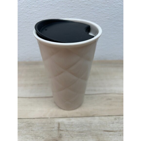 2012 Starbucks Quilted White Porcelain Coffee Travel Mug 10 Fl Oz With Lid - Picture 4 of 11